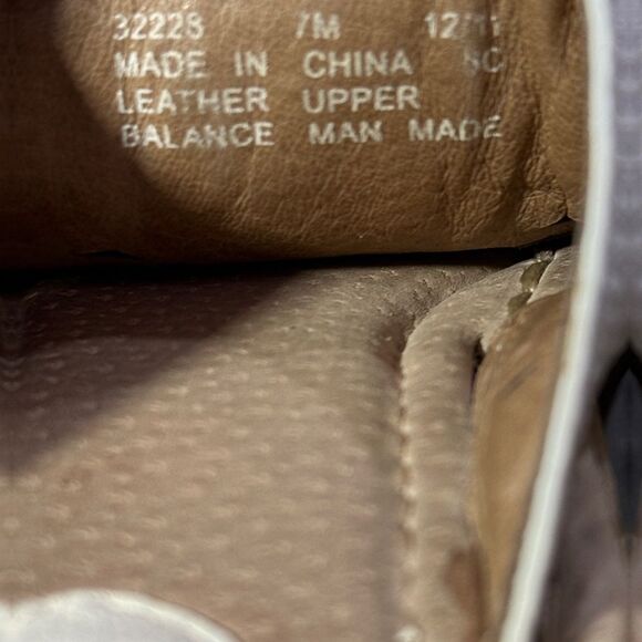 Clarks Artisan Leather Thong Sandals Turquoise Beaded Accent Sz 7 - Picture 9 of 10